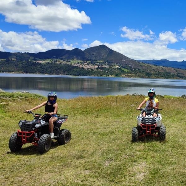 cuatrimotos en Guatavita embalse tominé