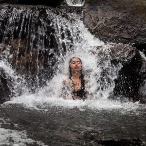 Desconexión en Glamping con Visita a Cascada y Cena Especial