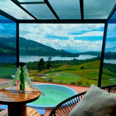 Escapada al jacuzzi en un glamping
