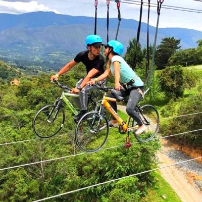 Glamping romántico con aventura de alturas