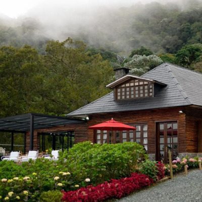 Lodge campestre rodeado de naturaleza noche romántica en Cali