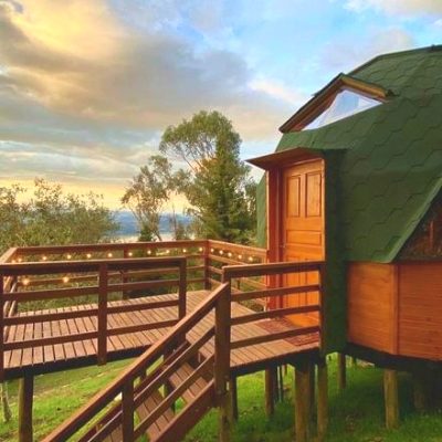 Noche romántica con vista al Embalse