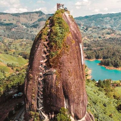 Piedra del peñol lugares turístico de Antioquia