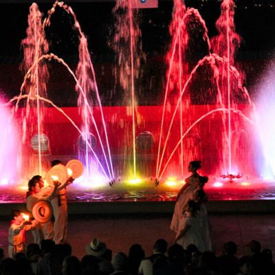 Show musical y de luces en la fuente al interior del parque Santísimo Bucaramanga